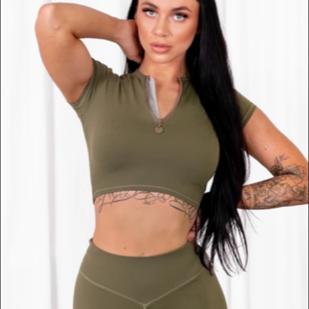 Gigi Active Luxe Green Crop Top